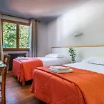 Saint Clair Hotel 2*