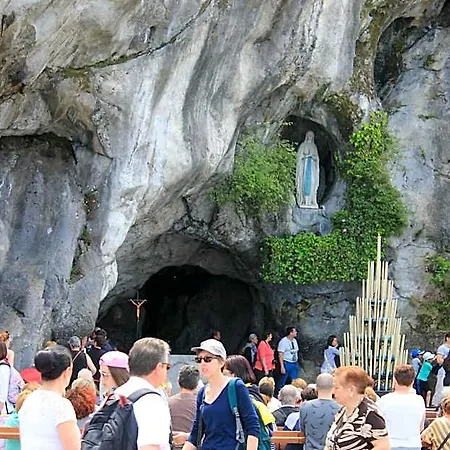 Saint Clair 2* Λούρδη