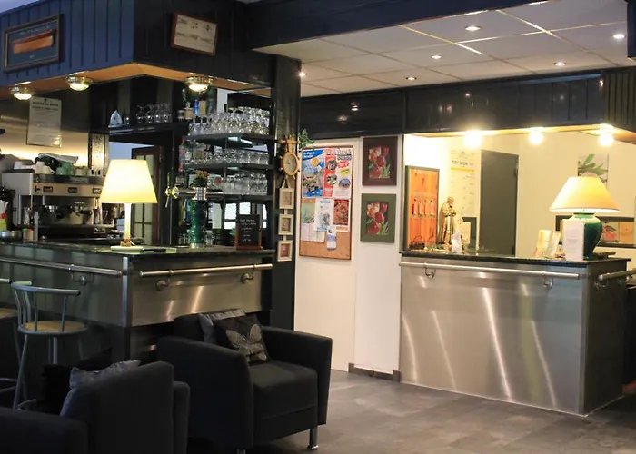 Отель Saint Clair 2*