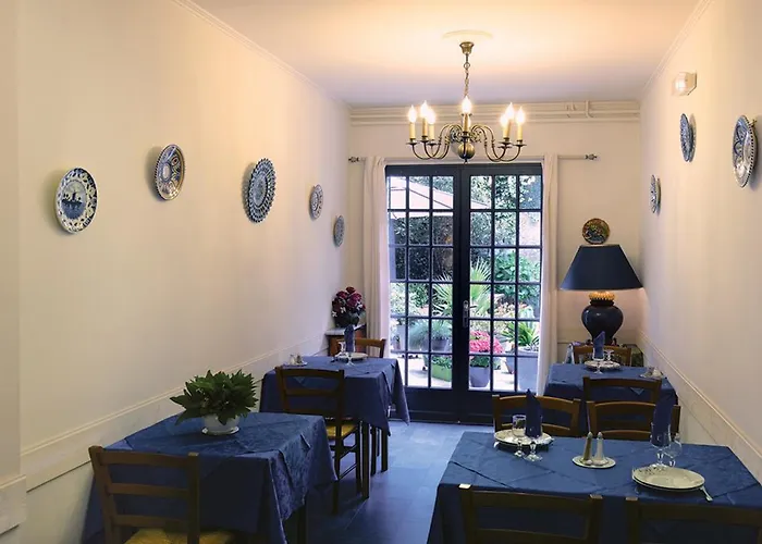 Отель Saint Clair