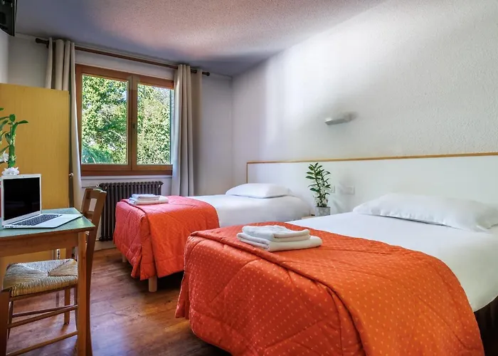 Saint Clair Hotel 2*