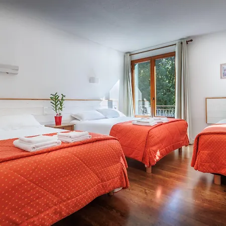 Saint Clair 2* Lurdy